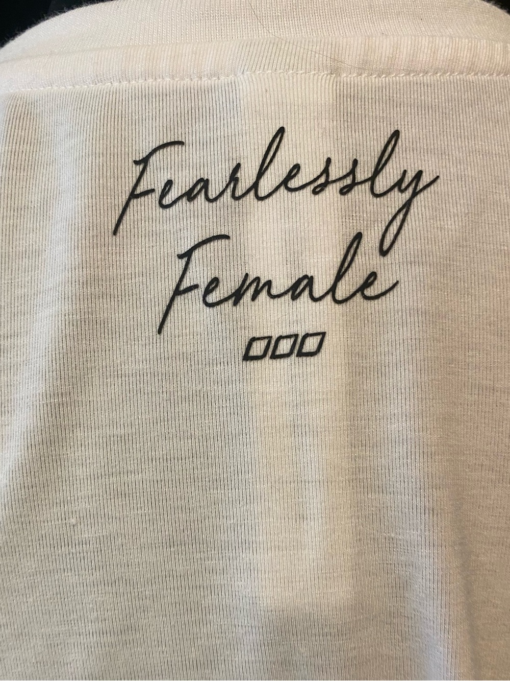 Lorna Jane White Cropped Top “Fearlessly Female” Graphic T-Shirt Women's XS